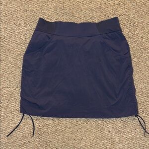 COLUMBIA Dark Grey Women’s SKORT, never worn, size small